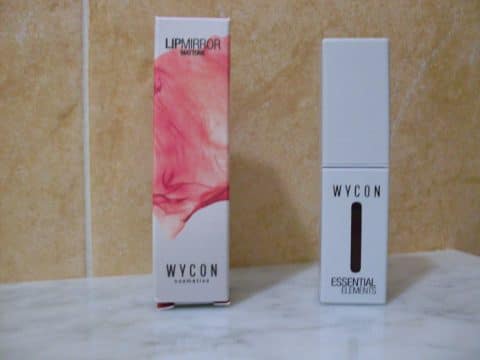 smalto per labbra "Lip mirror" di Wycon