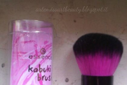 pennello viso Kabuki Essence Cosmetics