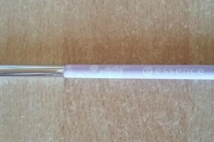 pennello Eye Blender Brush di Essence