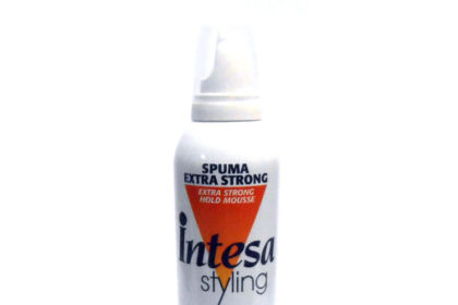 spuma per capelli Intesa Styling all'estratto d'ortica e pantenolo