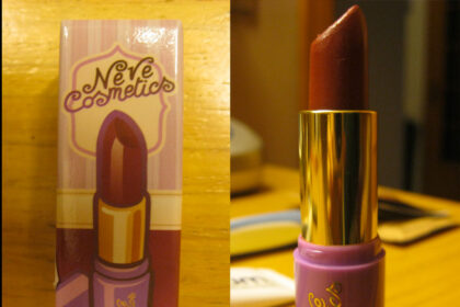 Rossetto Neve Cosmetics Dessert a Levres tonalità Plum Cake