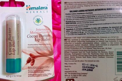 balsamo labbra intensivo-idratante al cacao di Himalaya Herbals