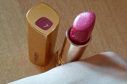 Swatch rossetto Deborah Milano Red Shine rosa acceso