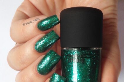 swatch smalto verde glitter Mac Cosmetics