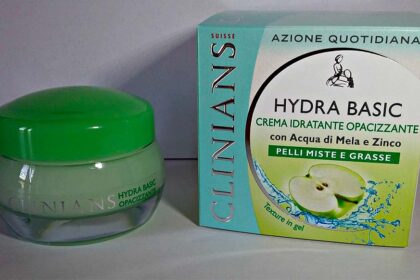 Crema idratante Hydra Basic per pelli miste e grasse di Clinians