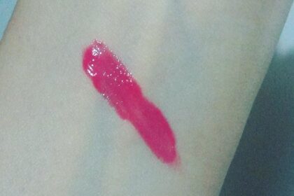 swatch lipgloss Bottega Verde