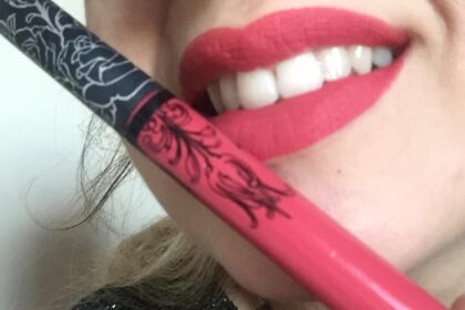 Rossetto Everlasting Liquid Lipstik Kat Von D