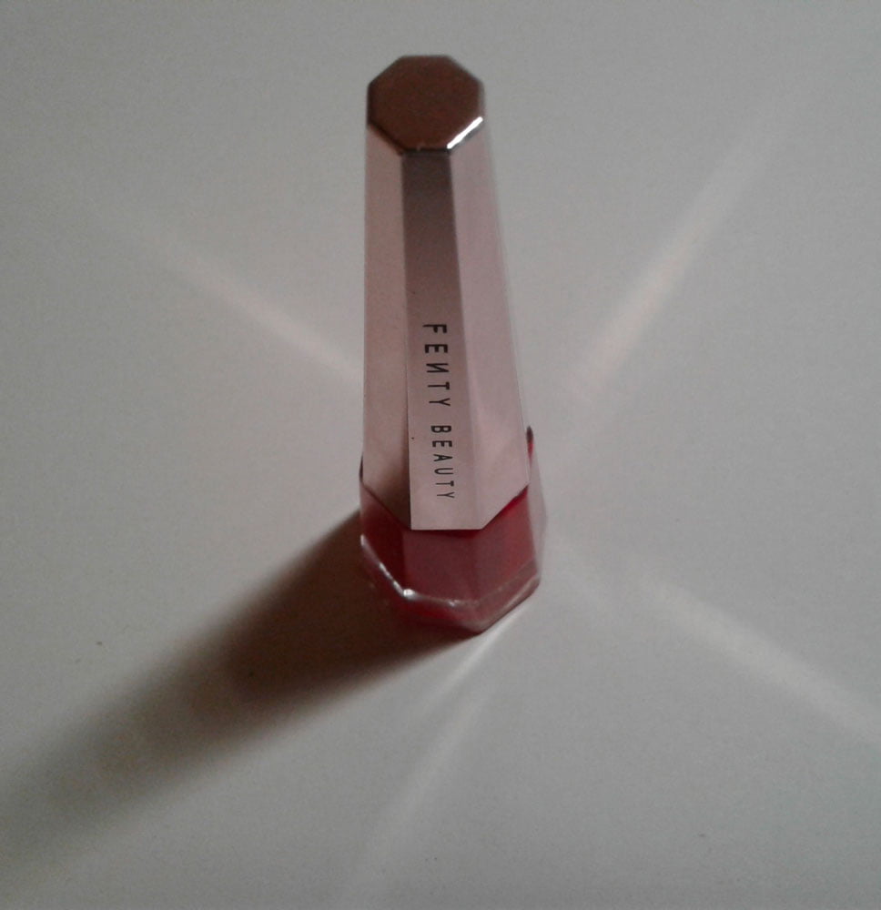 Rossetto liquido Stunna Lip Paint di Fenty Beauty