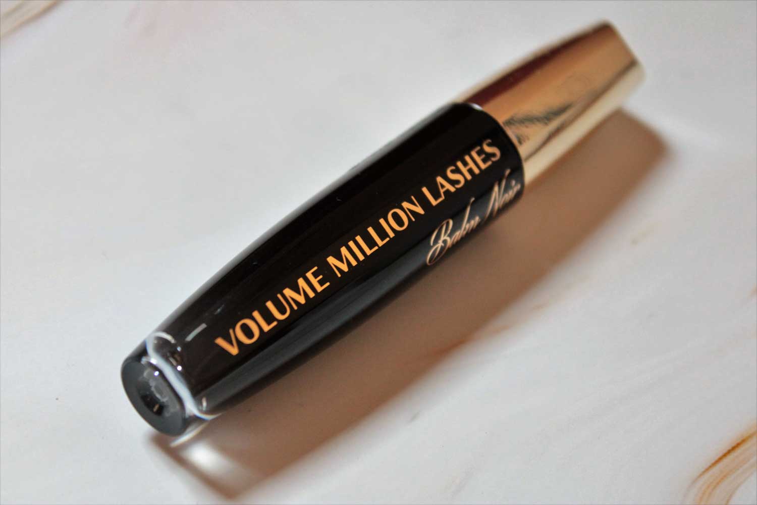 Swatch Volume Million Lashes Balm Noir