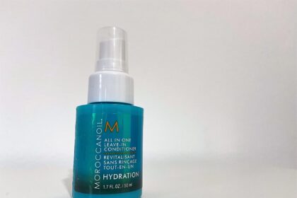 Moroccanoil Leave in conditioner spray 09