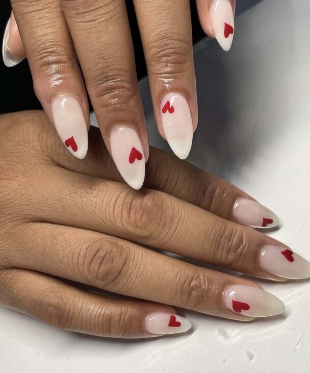 Unghie San Valentino 2022: 100 idee nail art romantiche facili da copiare