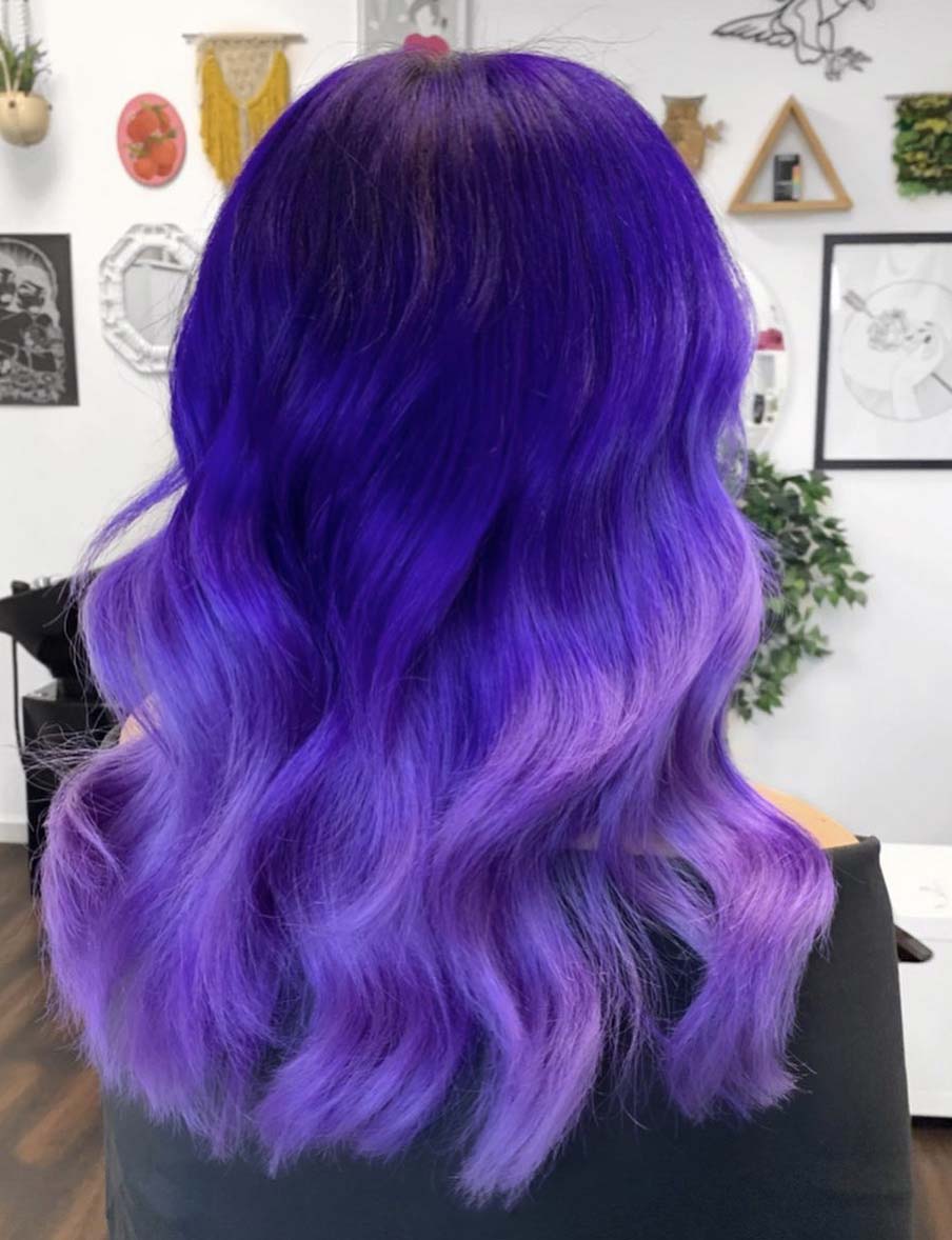 Capelli color lavanda elettrico