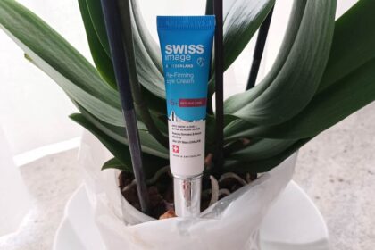 occhi Re firming Eye Cream di Swiss Image 2