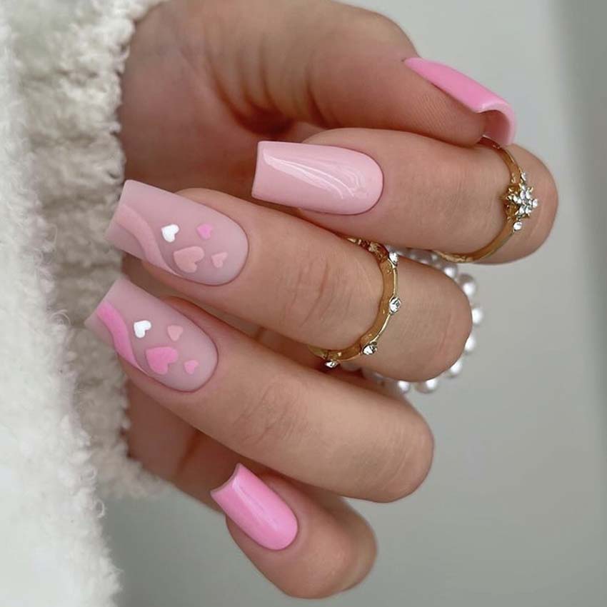 Nail Art San Valentino con 3 gradazioni di rosa