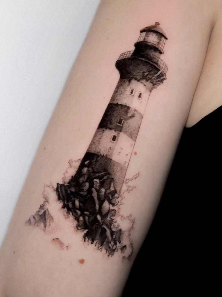 Tatuaggio faro in bianco e nero