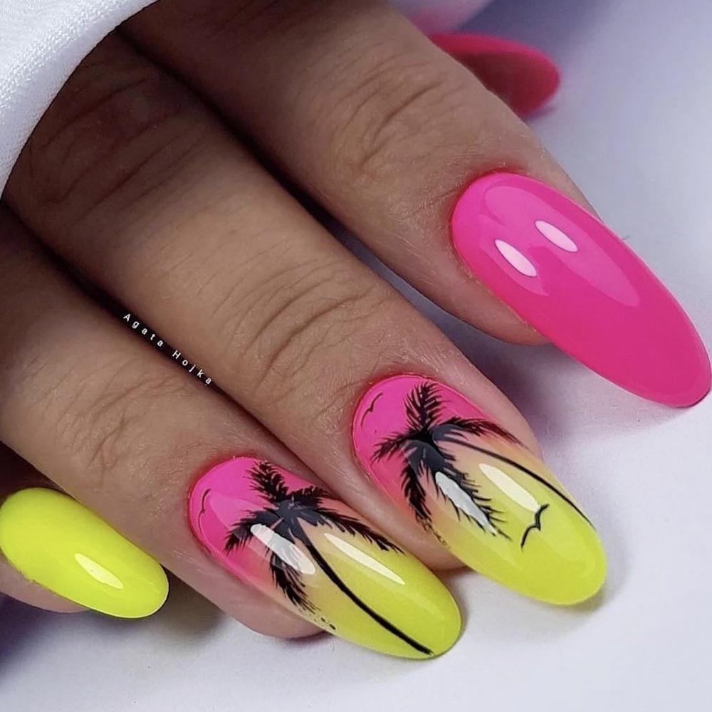 Unghie fluo sfumate con palme disegnate